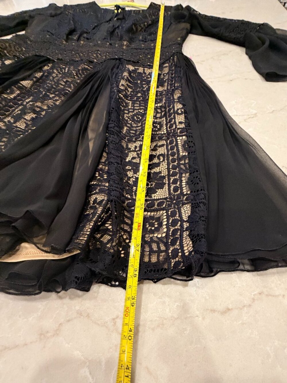 Tadashi Shoji "Millie" Parisian Evening Lace Mini - Picture 8 of 13